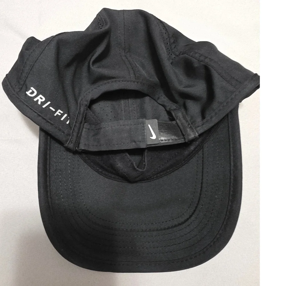 Nike AeroBill Featherlight  Dri-FIT Hat Men OSFM Black Adjustable Running Cap